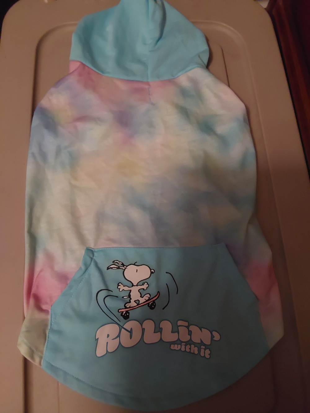 Peanuts Cute Dog Hoodie 'Tshirt' Size Large.